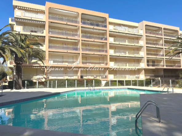 Studio cabine avec balcon et parking privé à Sainte-Maxime – Investissez ou Résidez sur le Golfe de Saint-Tropez