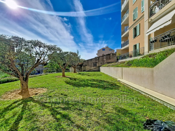 Charmant appartement T2 avec terrasse en rez-de-chaussée à Cagnes-sur-Mer