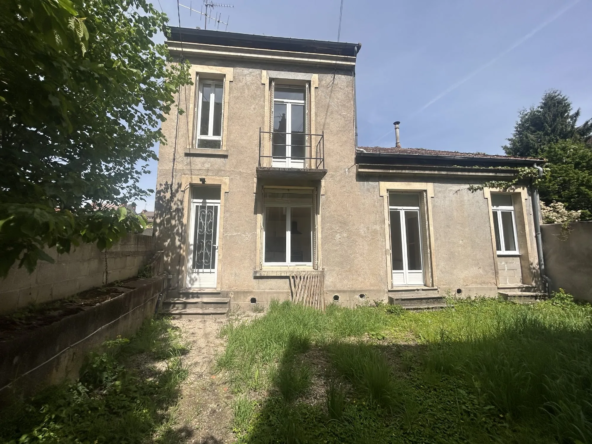 Maison F3 rénovée en centre-ville de Montluçon avec jardin et dépendance