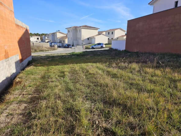 Terrain constructible de 347 m² à Montarnaud - Prêt à bâtir