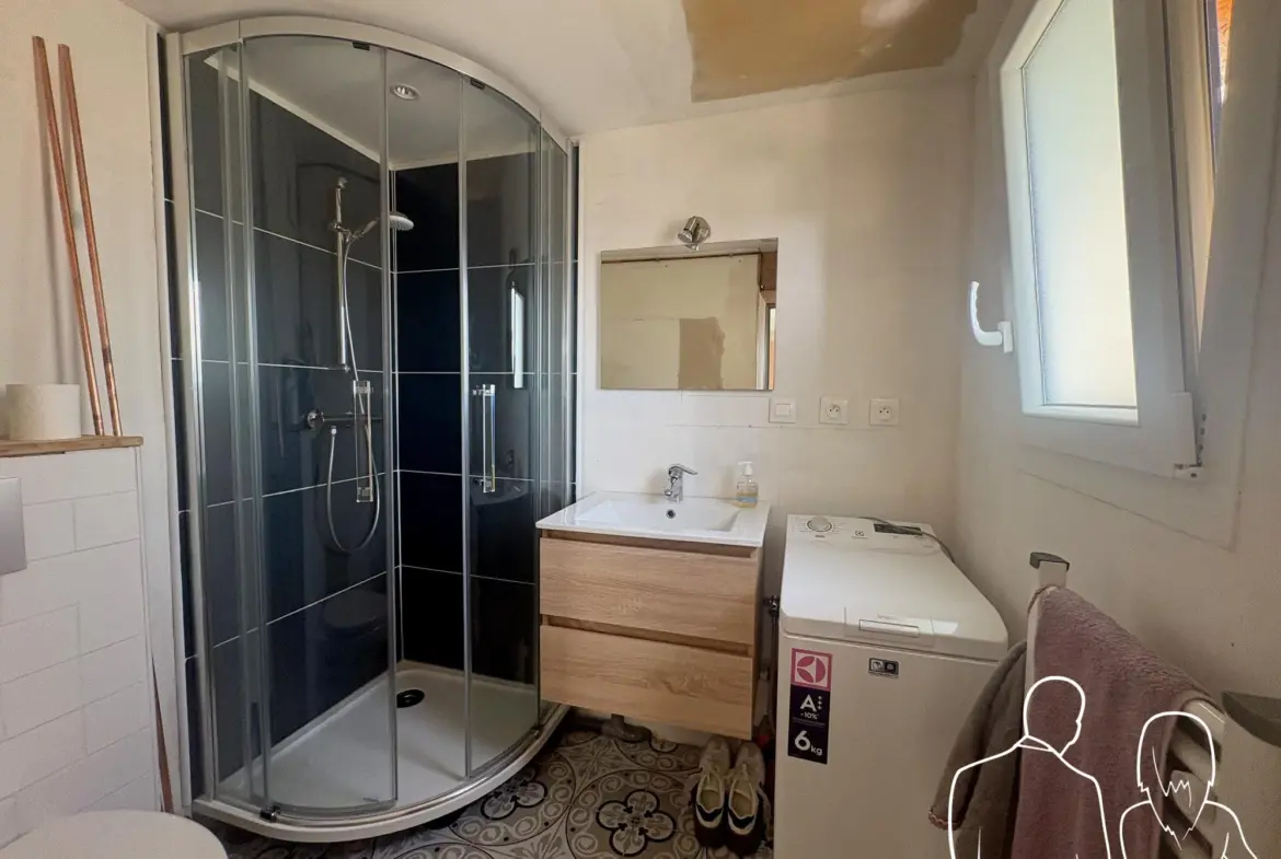 Maison de ville de 68,88 m² avec terrasse et potentiel à Pont-Audemer 