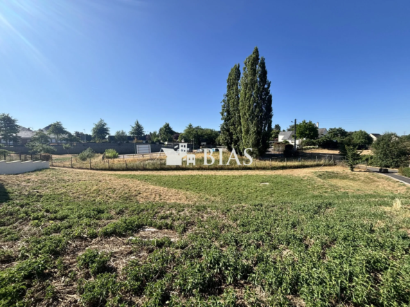 Terrain constructible de 775 m² au Neubourg, idéal pour votre projet immobilier