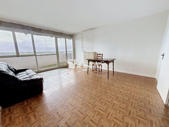 Appartement T4 à Bihorel avec Vue Panoramique - Dernier Étage à Rénovée