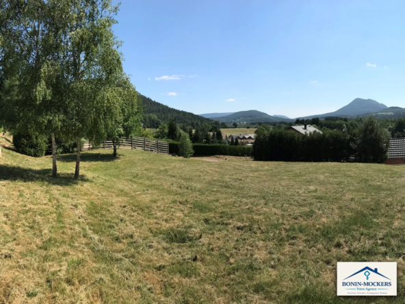 Terrain constructible viabilisé de 13,52 ares à Saales avec vue dégagée