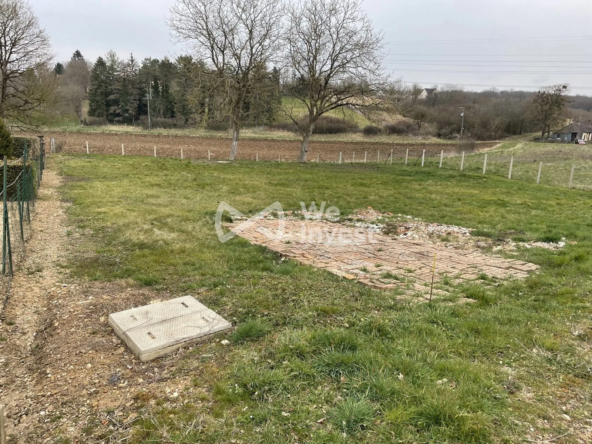 Terrain de 950 m² semi-clos à proximité de Montargis, idéal pour votre projet immobilier