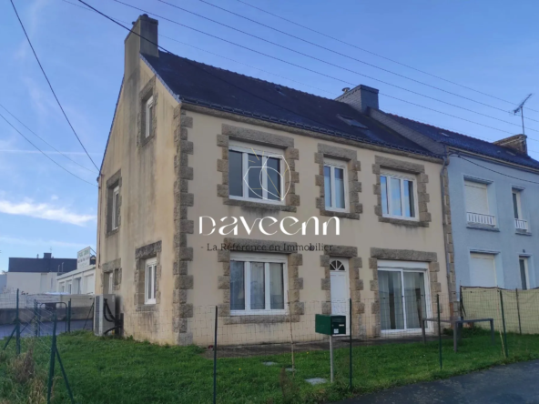 Charmante maison de ville de 139 m² à Baud avec garage et terrasse