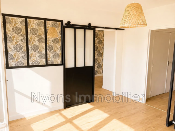 Achat appartement 2 pièces à Nyons avec cave et vue sud