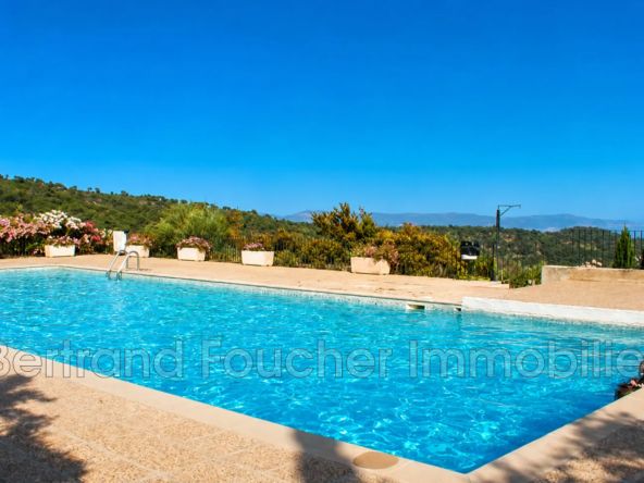 Appartement 2 pièces avec vue mer et piscine à Cavalaire-sur-Mer