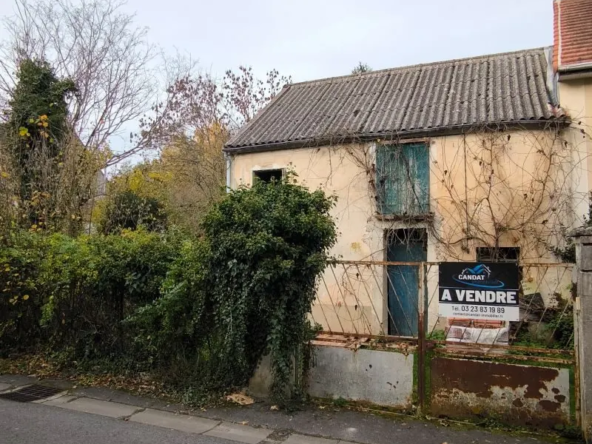 Grange à rénover avec terrain de 597 m² à proximité de Château-Thierry