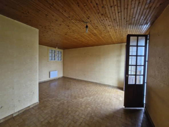 Longère à rénover à Saint Rieul avec grand jardin et potentiel d'aménagement