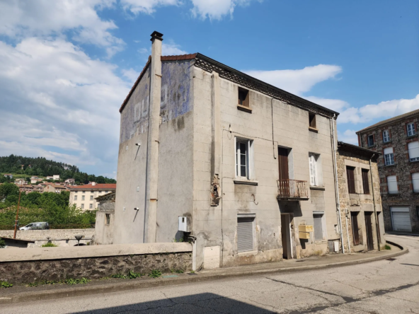 Immeuble de rapport à La Séauve-sur-Semène avec forte rentabilité et potentiel d'optimisation