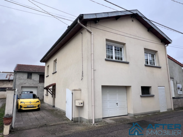 Maison de village à vendre à Einville-au-Jard avec dépendance et terrain de 289 m²