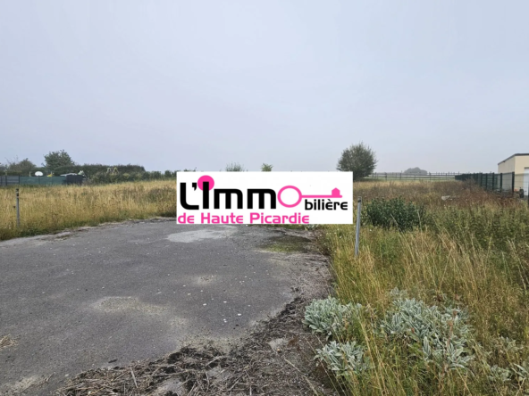 Terrain constructible à Estrées-Deniécourt de 1024 m² prêt à bâtir