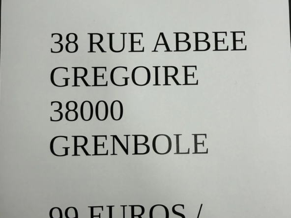 Garage en sous-sol à vendre à Grenoble avec stationnement sécurisé