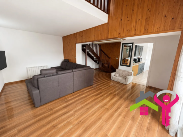 Appartement duplex en hyper-centre de Denain avec 1 chambre à vendre