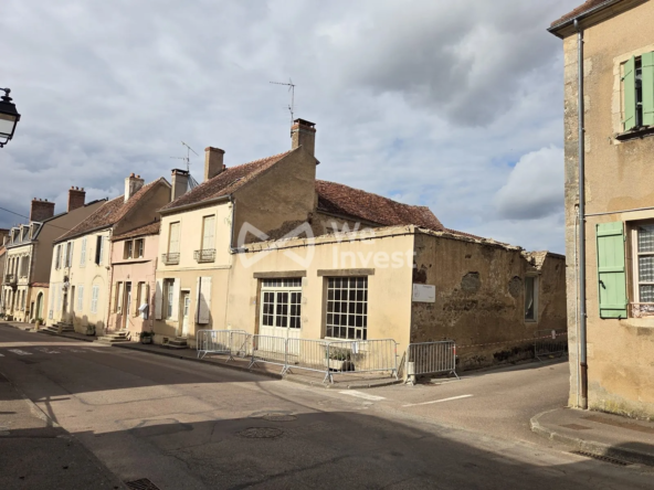 Local de 79 m² à rénover au cœur d'Époisses, proche commerces et écoles