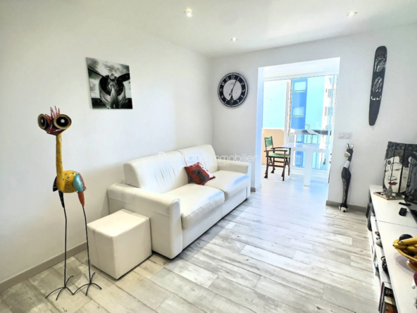 Vente appartement 2 pièces à Saint-Cyprien, proche du port avec parking privé