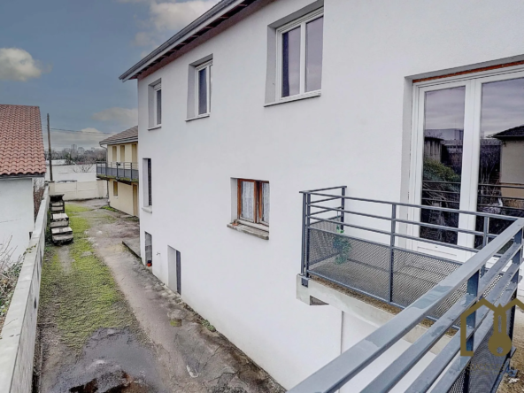 Maison à rénover 107 m² avec grand potentiel à Villeurbanne Saint-Jean