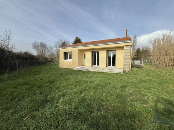Maison de plain-pied avec 3 chambres à Lorignac, proche de la Gironde