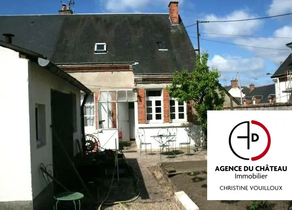 Maison de ville avec jardin à Sully-sur-Loire – 2 chambres, garage et dépendances