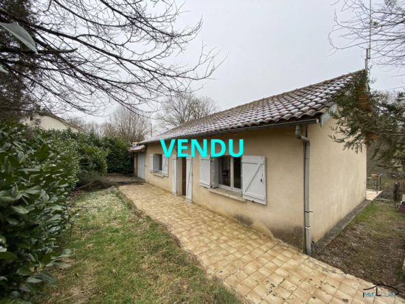 Maison individuelle à vendre à Maleville avec grand terrain et étang