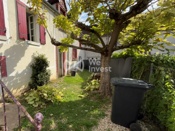 Maison de village à Laroche Saint Cydroine avec potentiel et grandes possibilités d'aménagement