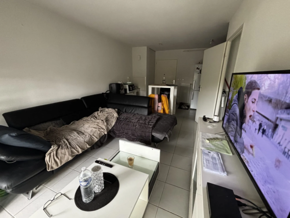 Appartement T2 à Saint-Quentin - Résidence sécurisée, loué, rentable à 10,28%