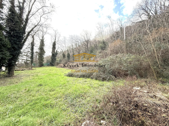 Terrain constructible à Soyons proche Guilherand-Granges - 700 m²