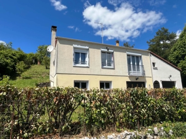 Maison de campagne à vendre à Mouffy - 96 m² avec terrain, terrasse et garage