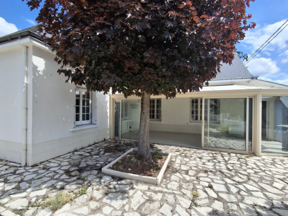 Maison à vendre à Montlouis-sur-Loire - 103 m² avec dépendances