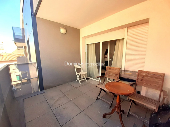 Appartement T2 à vendre à Perpignan proche gare et commerces avec terrasse et parking