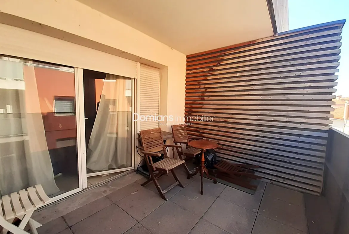 Appartement T2 à vendre à Perpignan proche gare et commerces avec terrasse et parking 