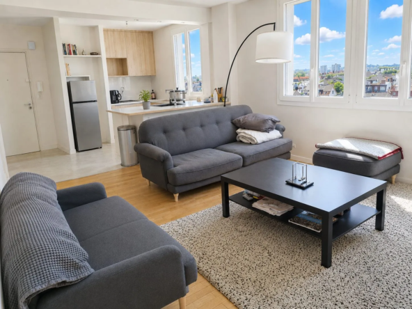 Appartement T3 rénové avec garage et vue sur jardin à Tours