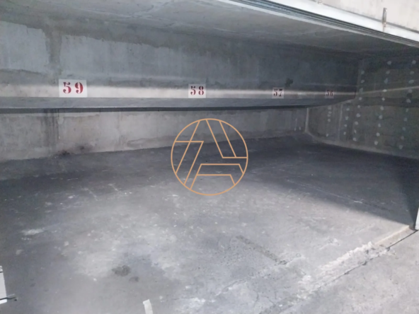 Garage sécurisé à vendre dans le 20ème arrondissement de Paris