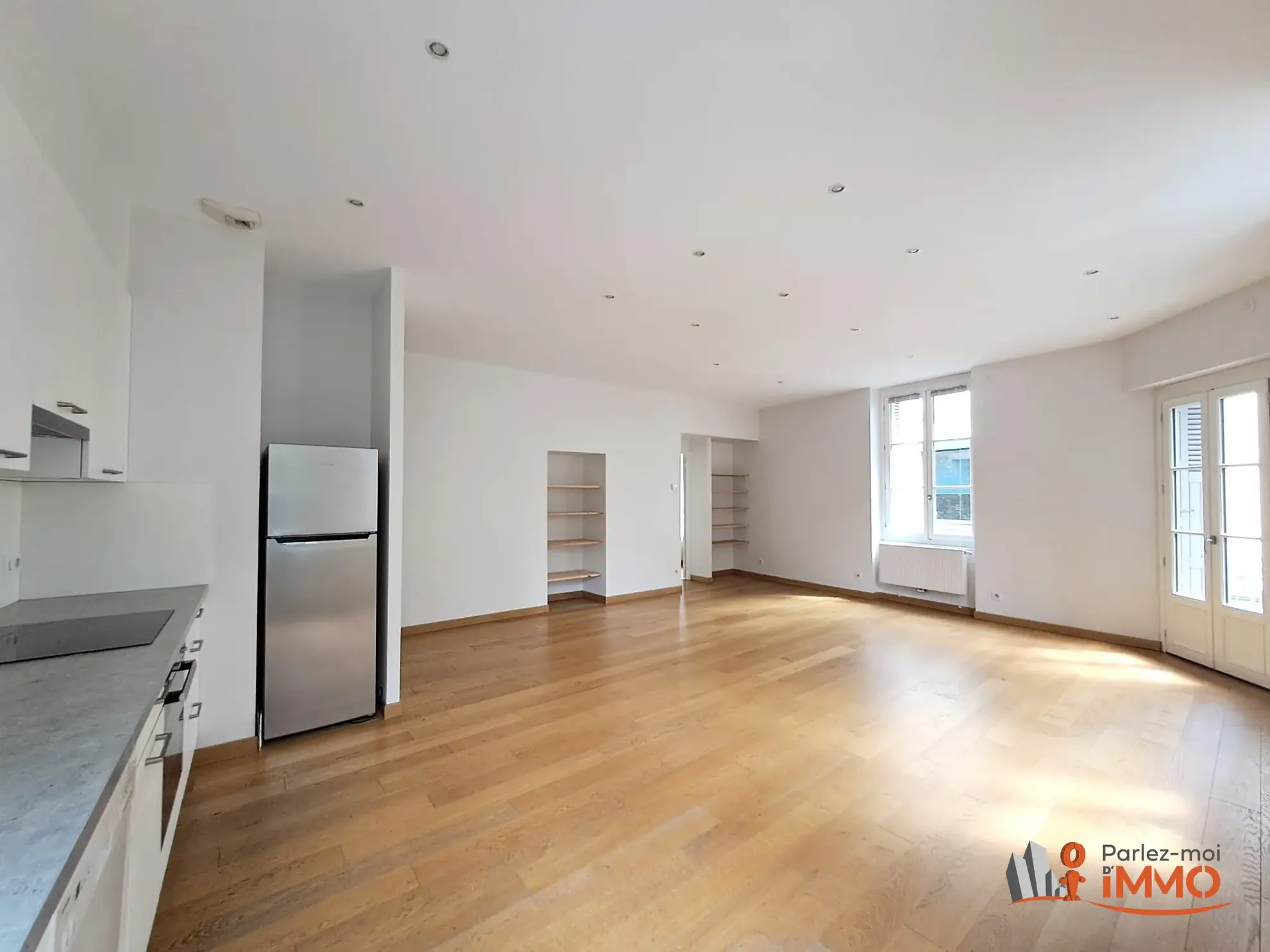Magnifique appartement de 101m² en hyper centre de Saint-Etienne avec parking et cave