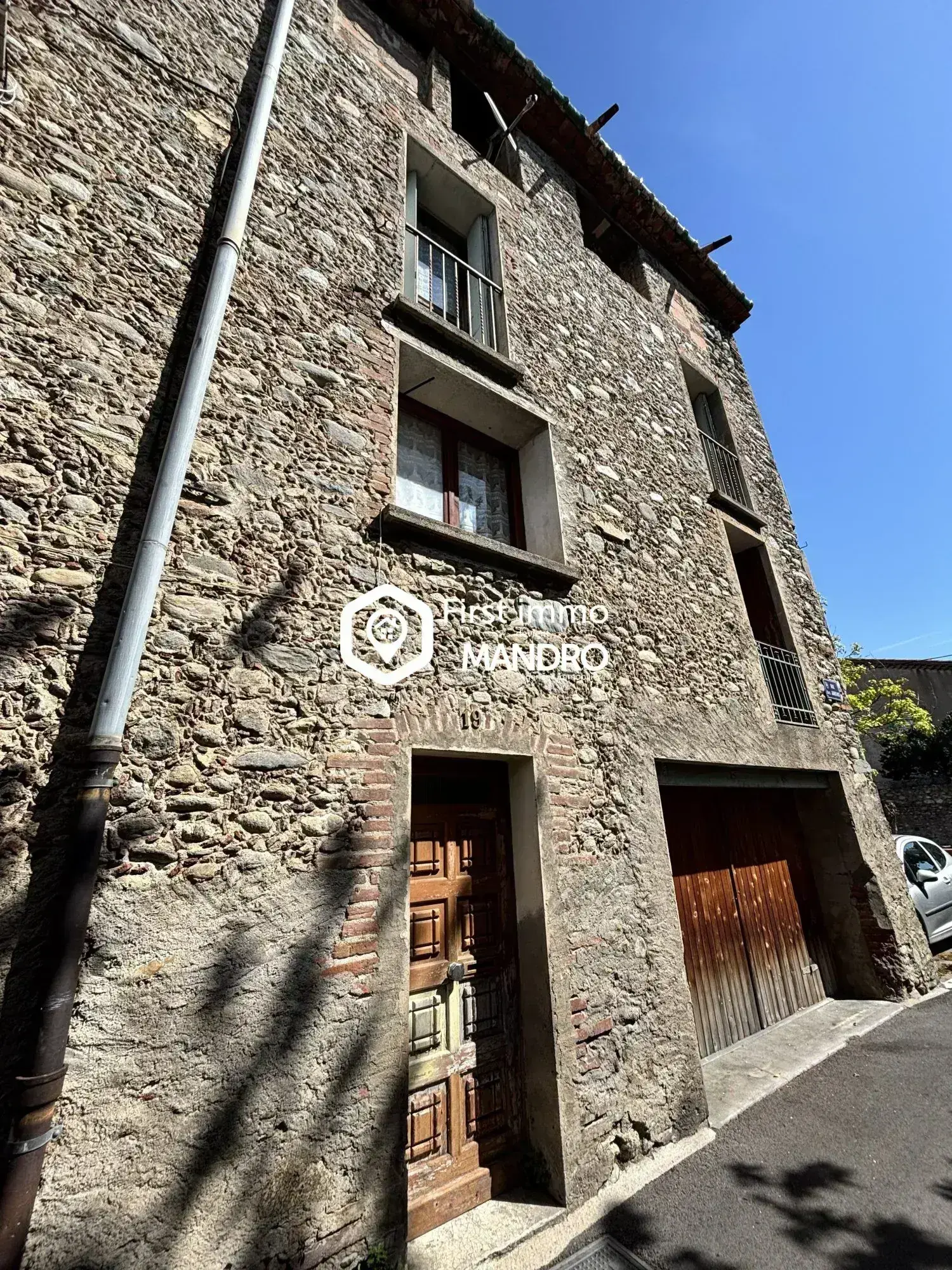 Maison de village à rénover avec garage à Ille-sur-Têt