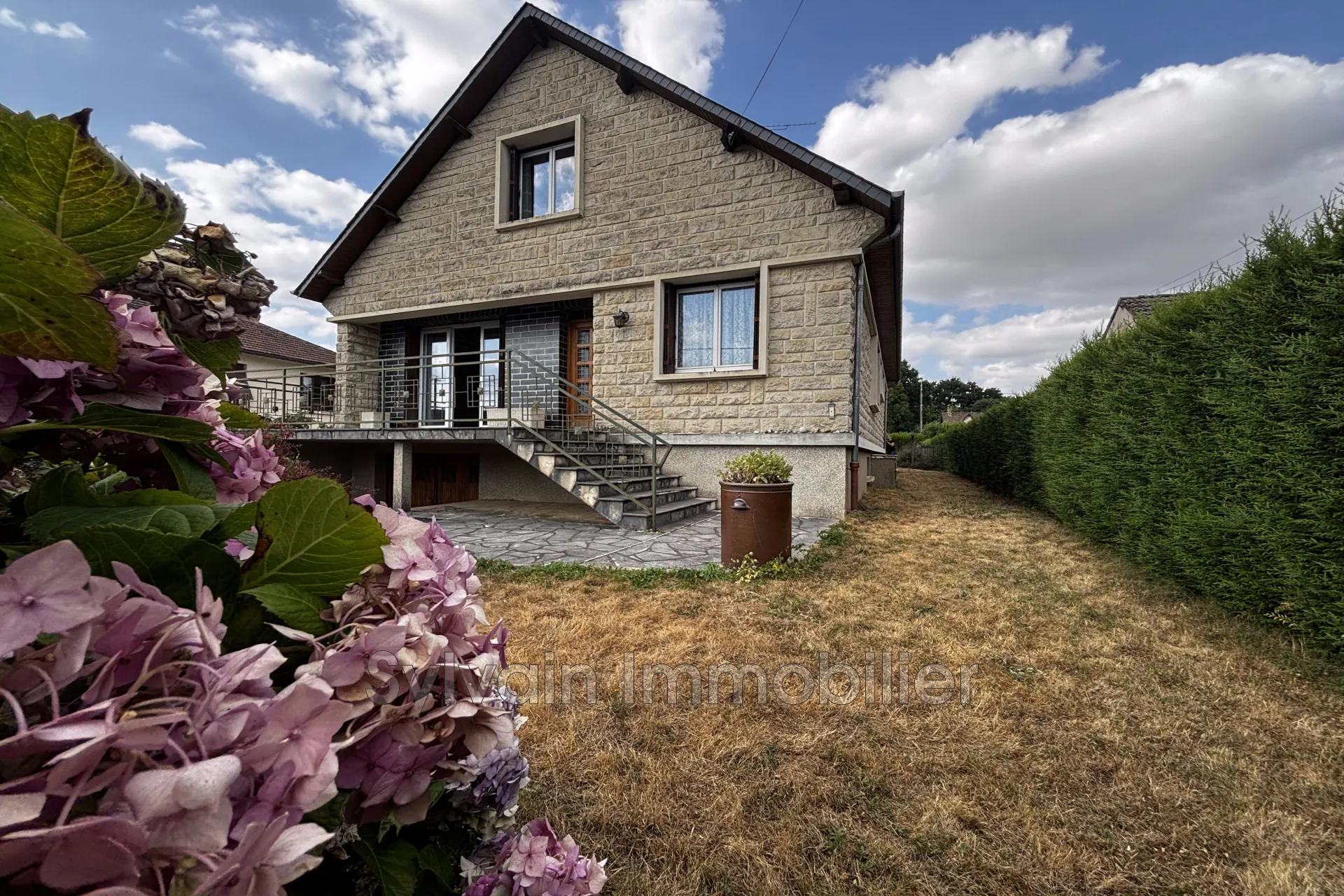 À vendre maison à rénover de 130 m² avec terrain à Milly-sur-Thérain