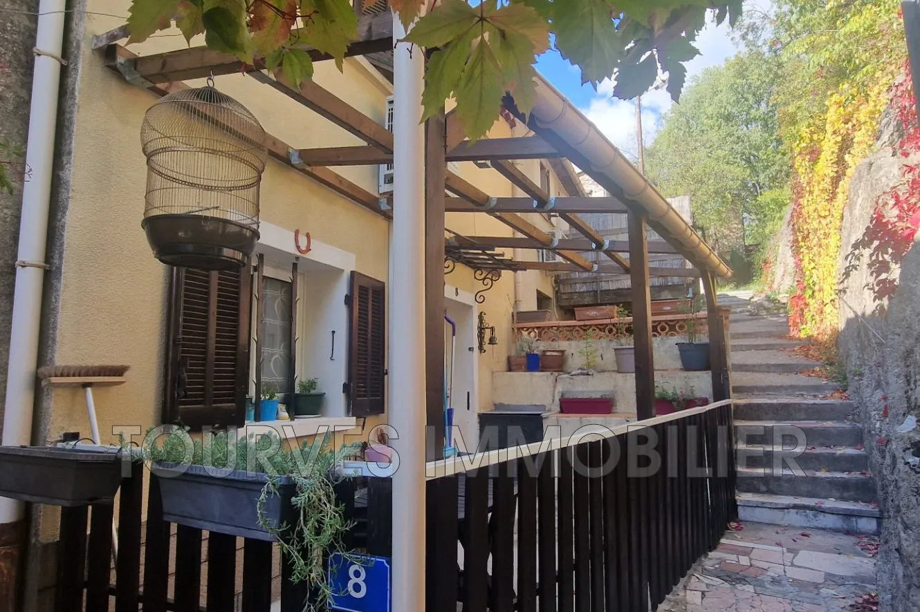 Maison de village à Bras pour investissement locatif rentable