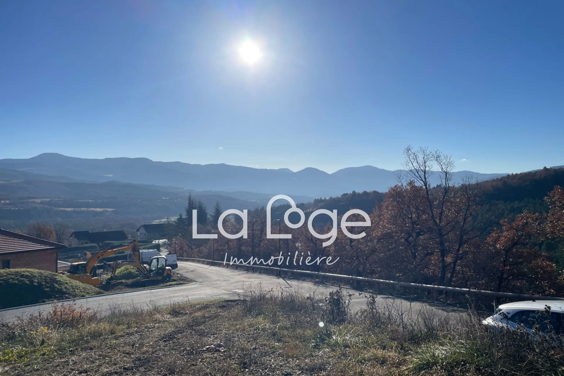 Terrain à vendre à Neffes avec vue dégagée et exposition sud, prêt à construire