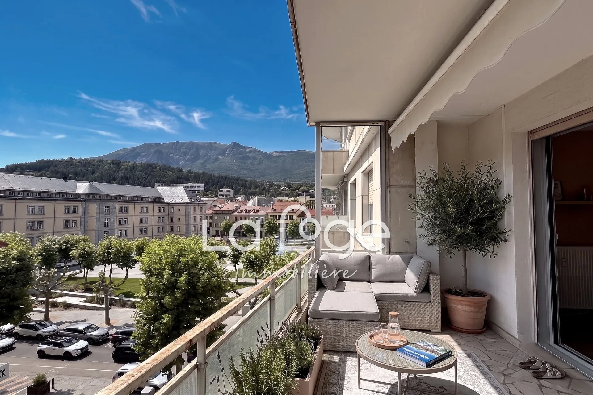 À vendre appartement 2 pièces à Gap de 75 m² avec terrasse et vue panoramique