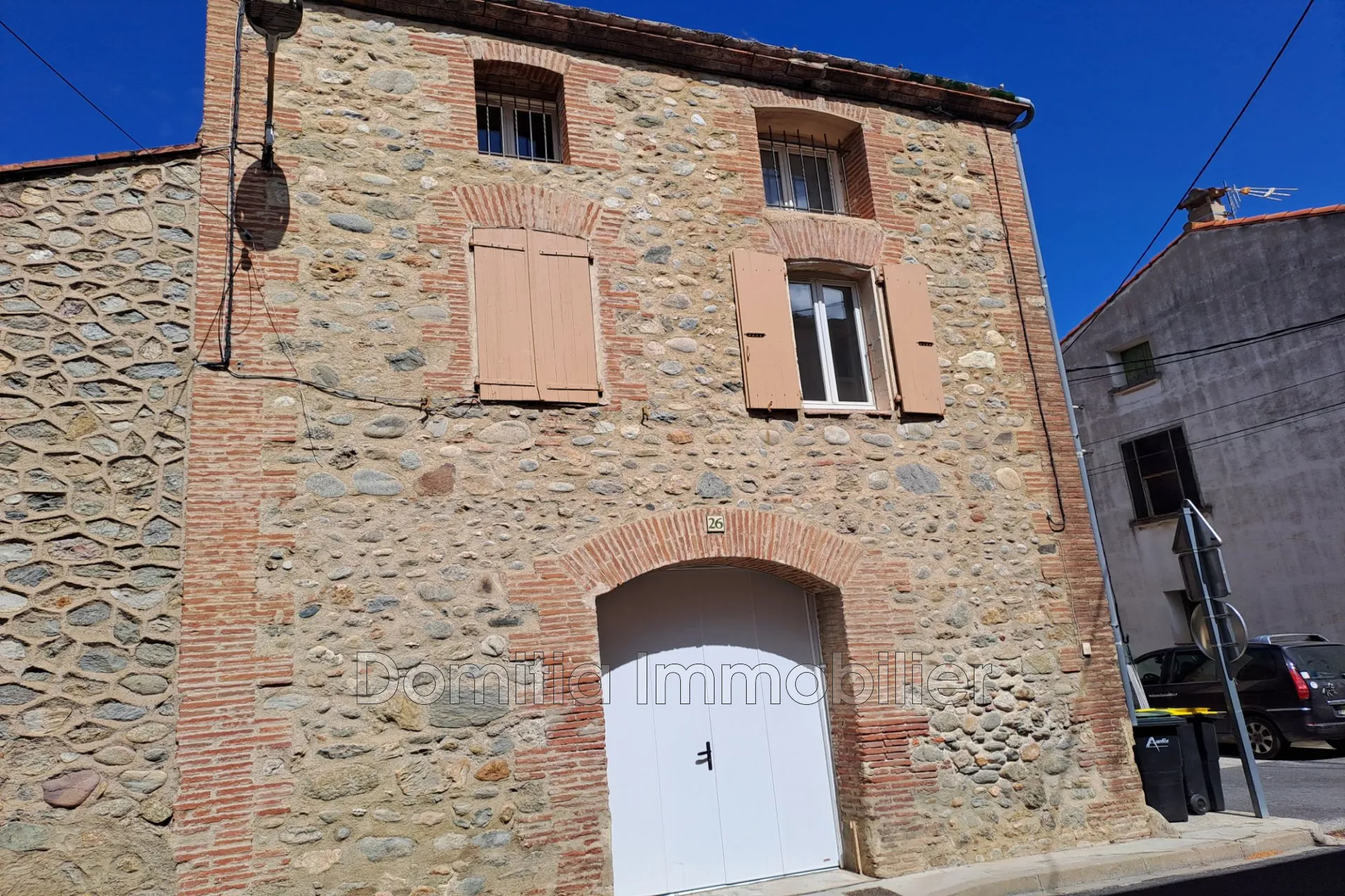 Ancienne grange à rénover proche Perpignan avec potentiel résidentiel