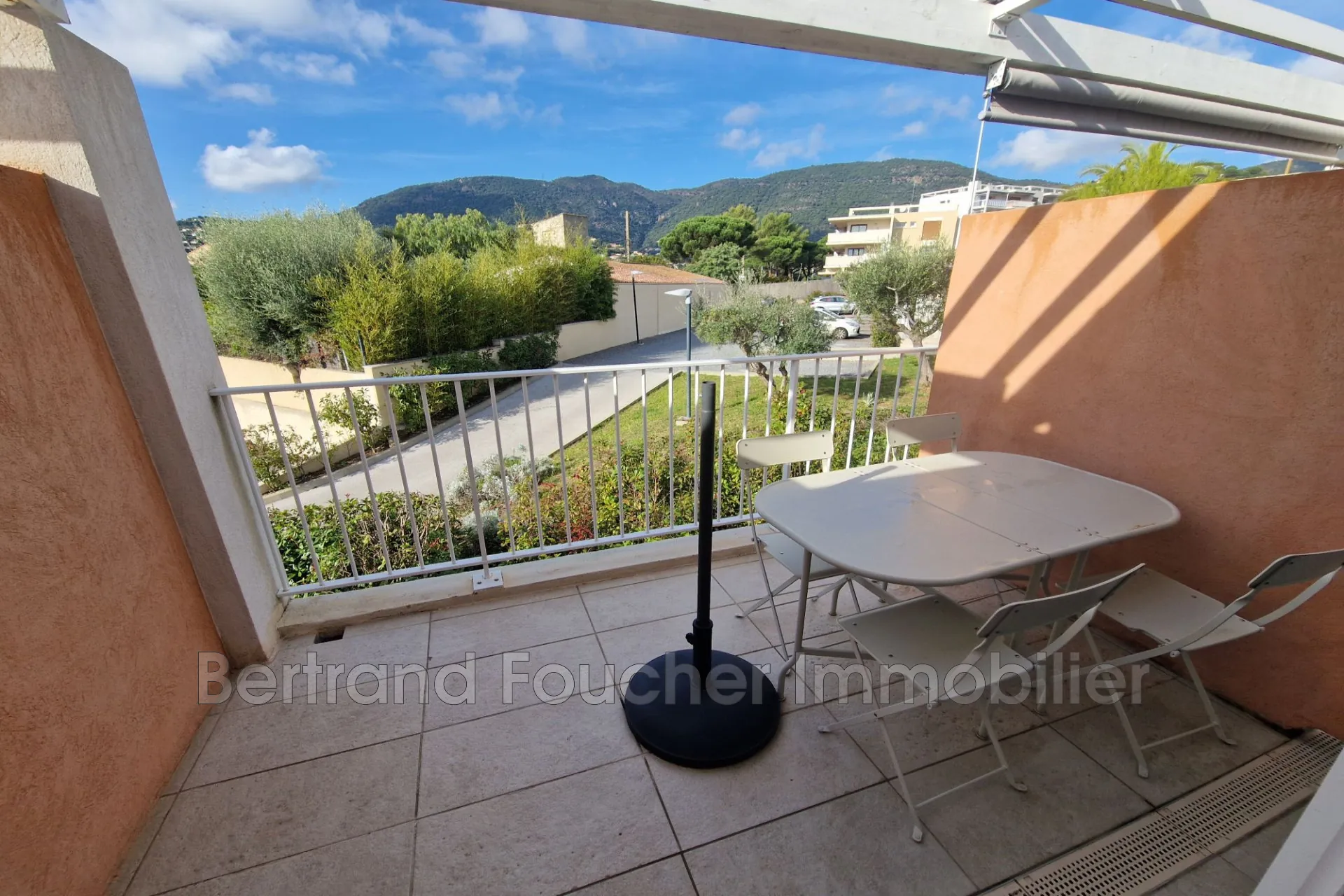 Studio de 21 m² avec terrasse, piscine et garage à Cavalaire-sur-Mer