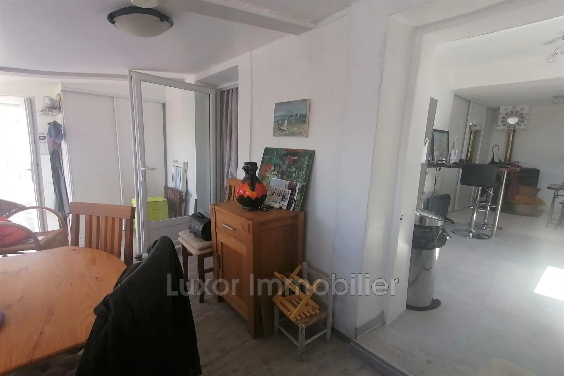 Superbe appartement T2 calme et ensoleillé à La Tour d'Aigues