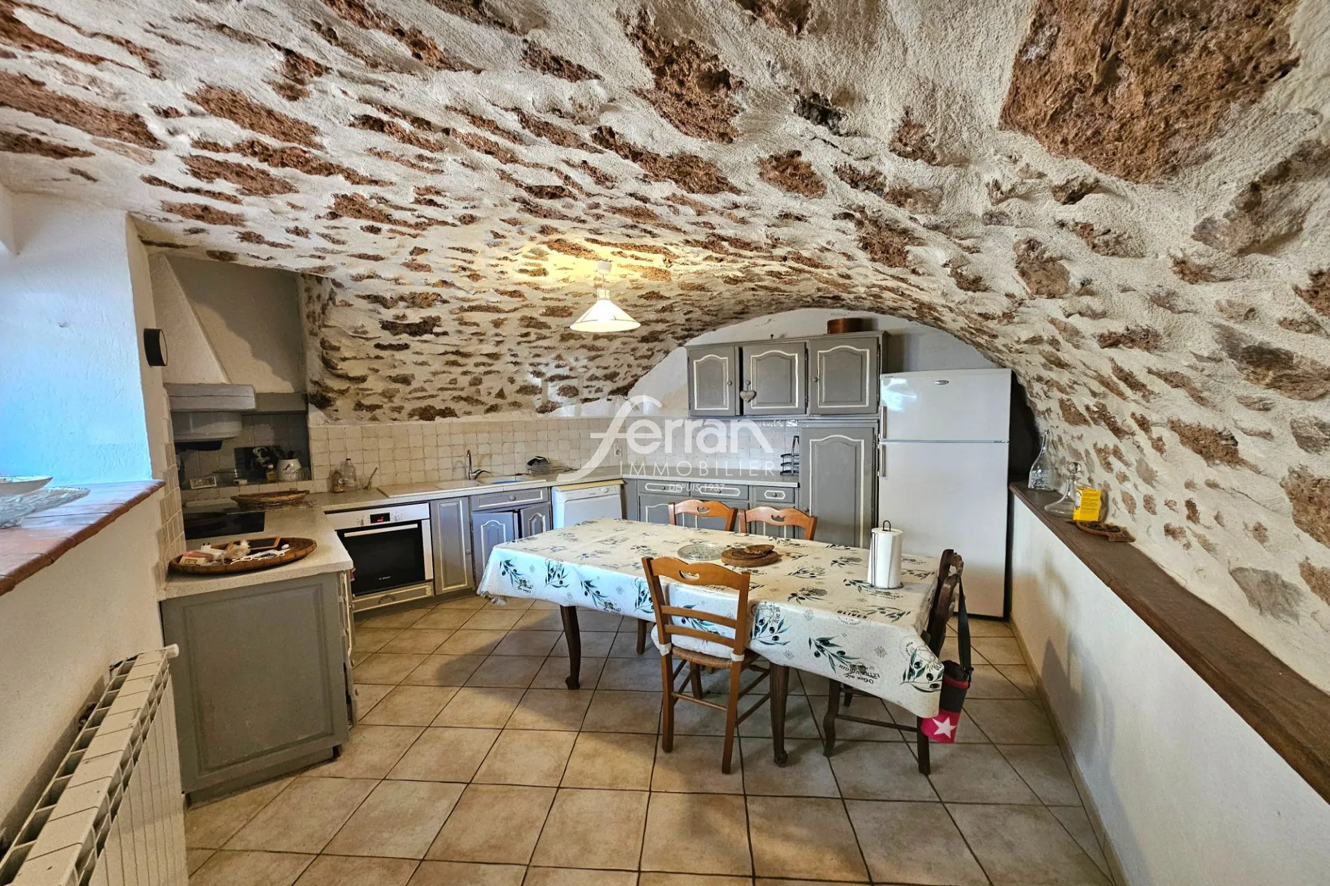 Maison de village en pierre à vendre à Les Arcs, authenticité et confort