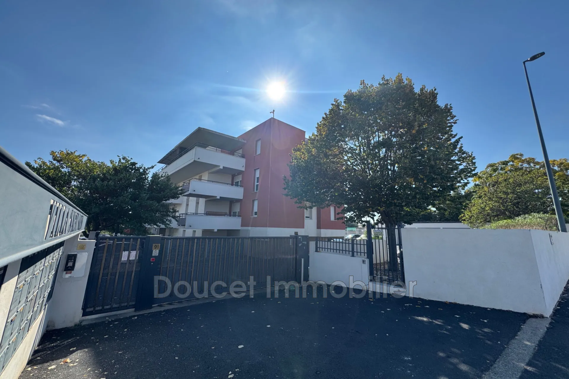 Appartement 3 pièces à Béziers dans résidence récente avec terrasse et parking privé