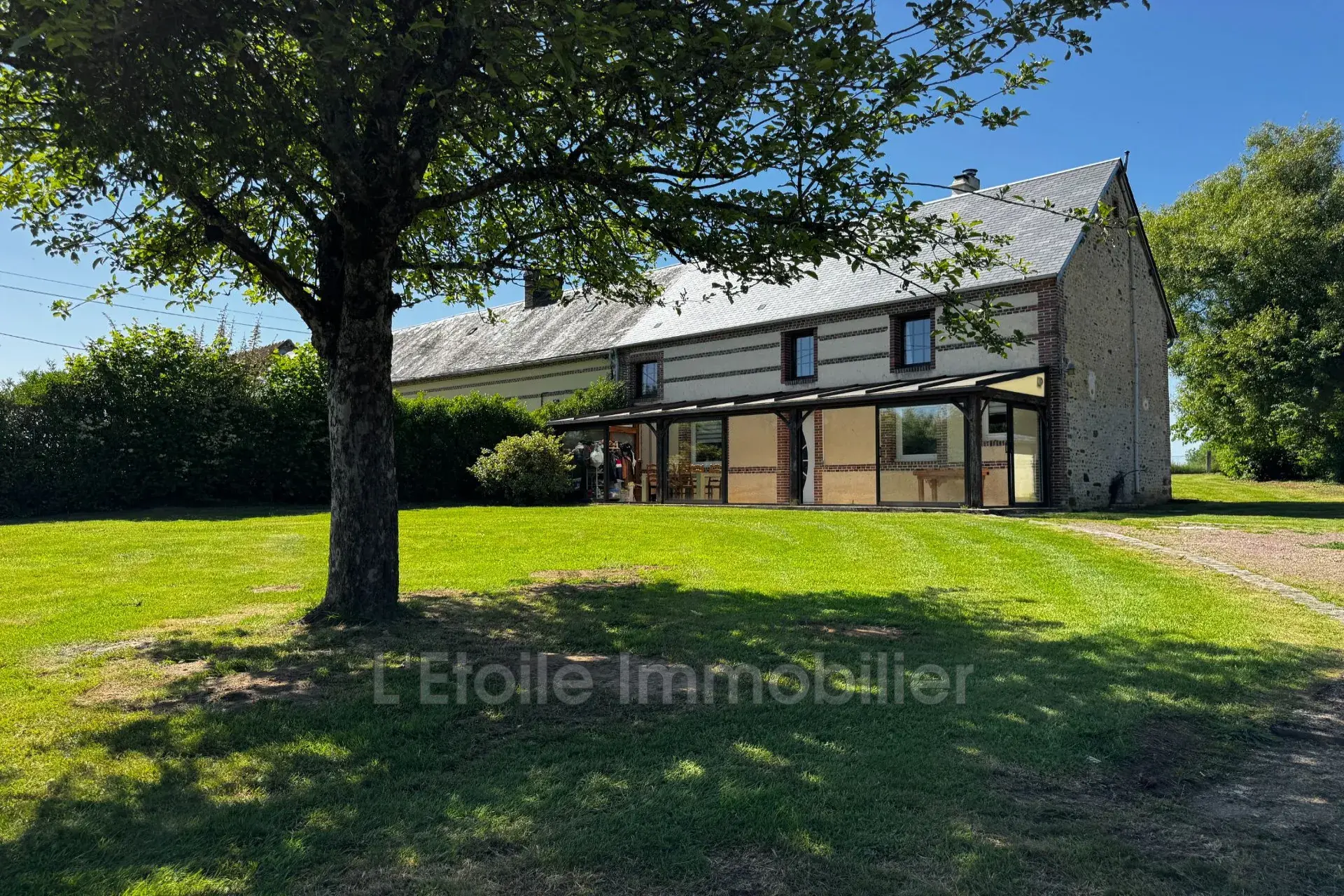 Maison en pierres rénovée avec jardin à Mortagne-au-Perche proche forêt