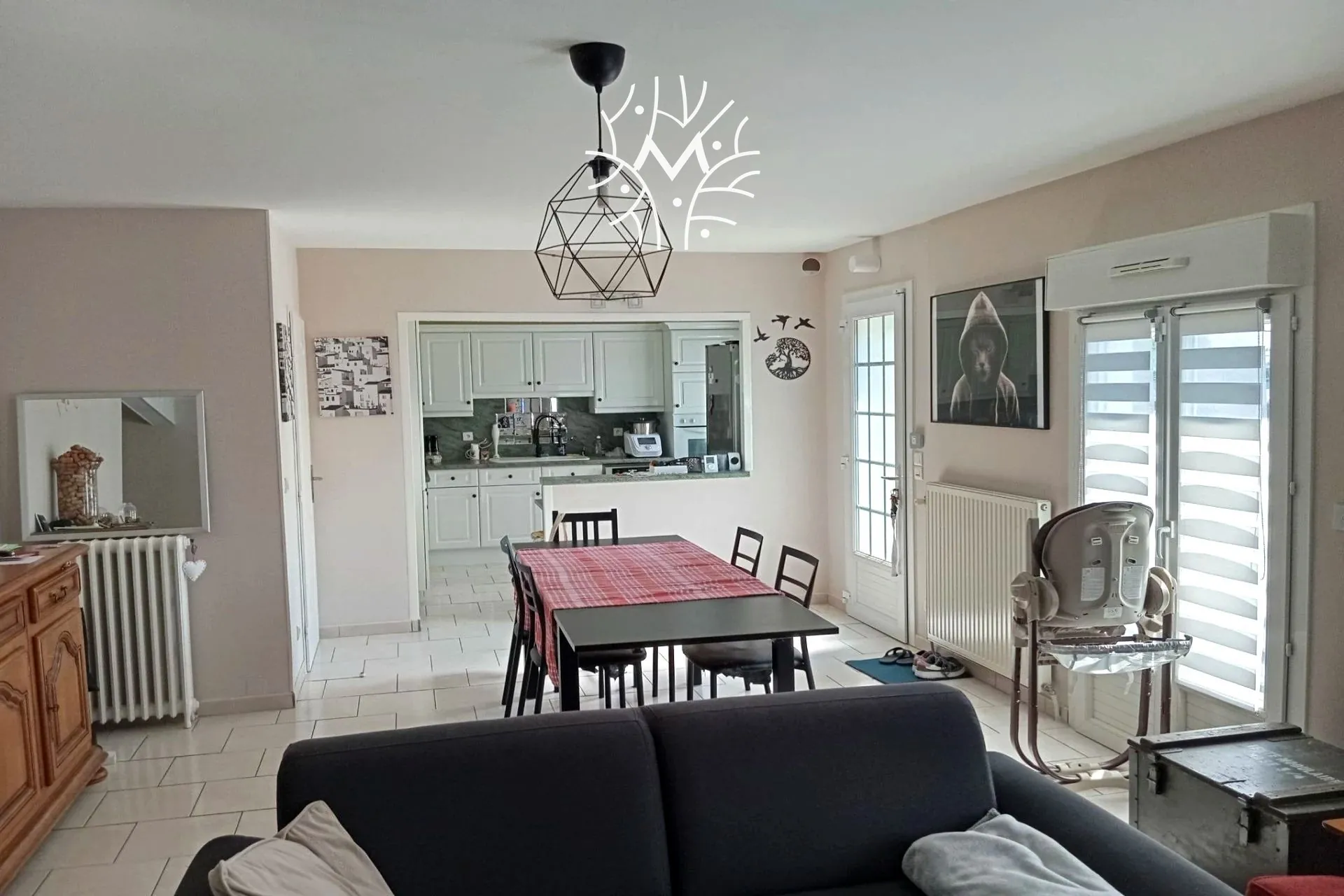 À vendre maison 2 chambres à Rethel, environnement calme, jardin et garage, idéalement située entre Reims et Charleville-Mézières 