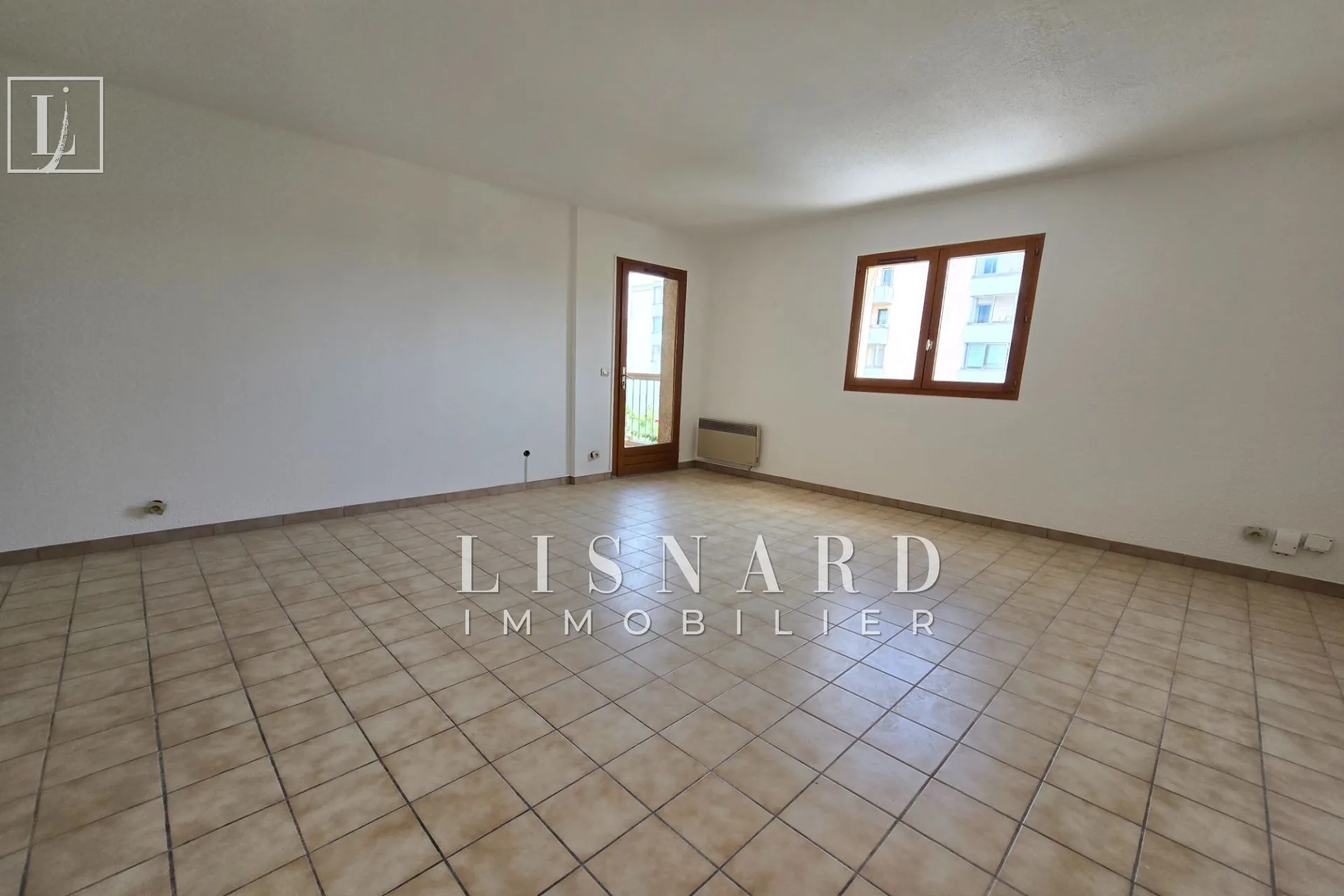 Appartement 3 pièces à vendre à Fréjus avec terrasse et parking privé
