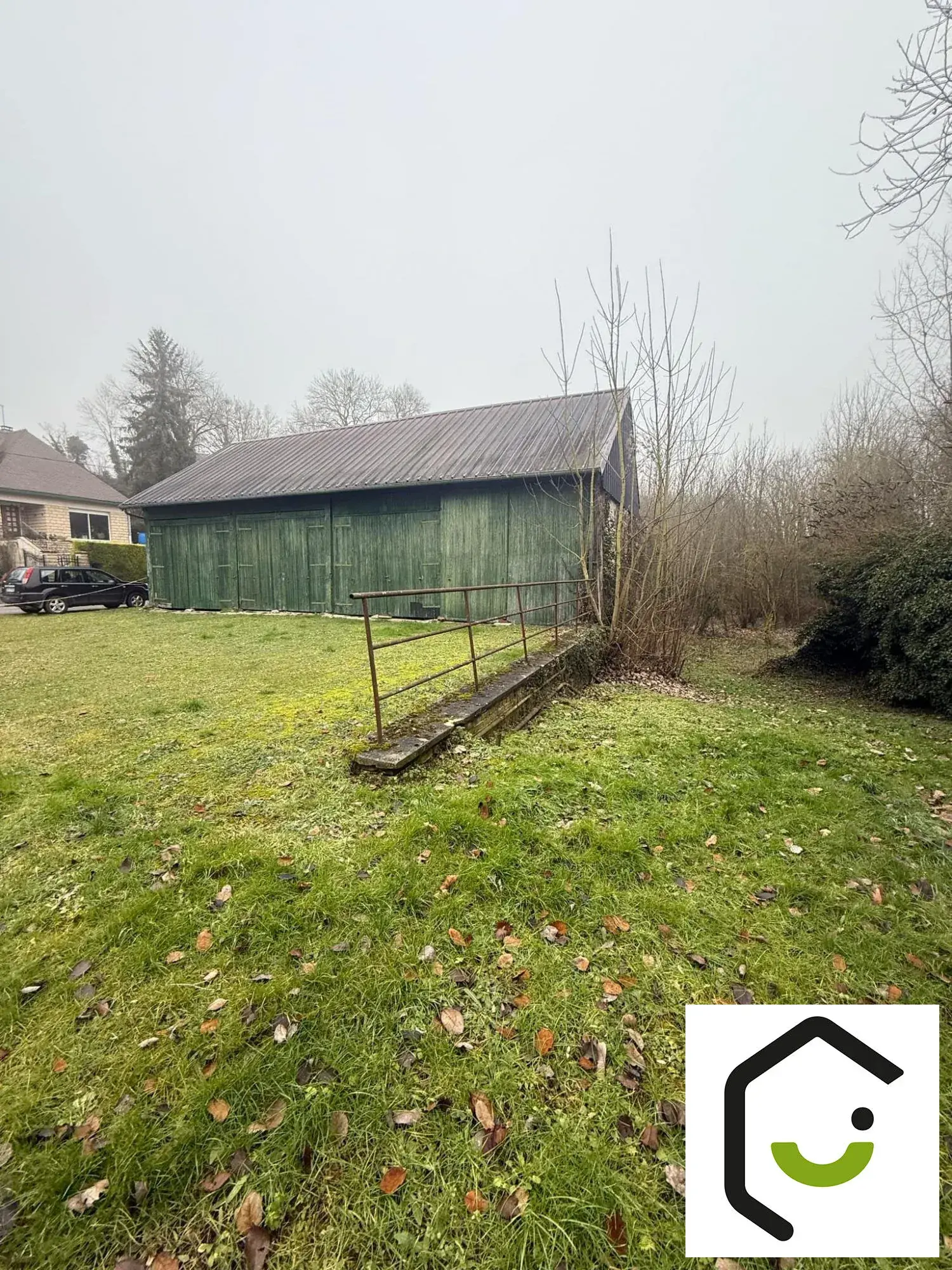 Garage de 160 m² avec fort potentiel à Montdidier - Exclu Santer Immo