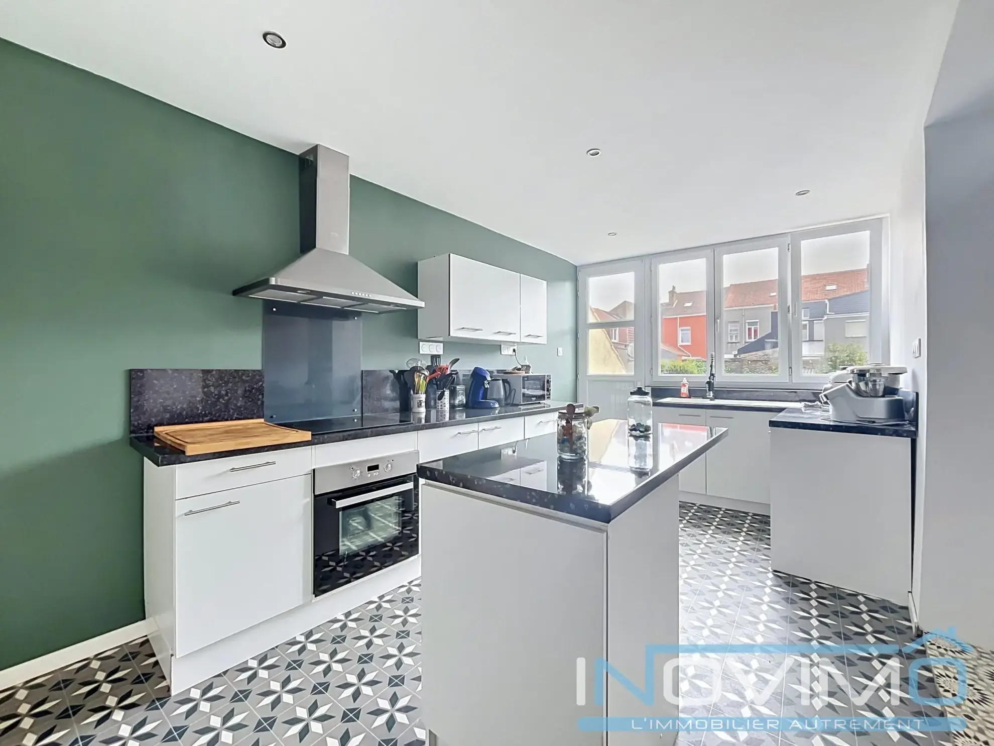 Maison familiale à vendre à Coudekerque-Branche avec jardin ensoleillé